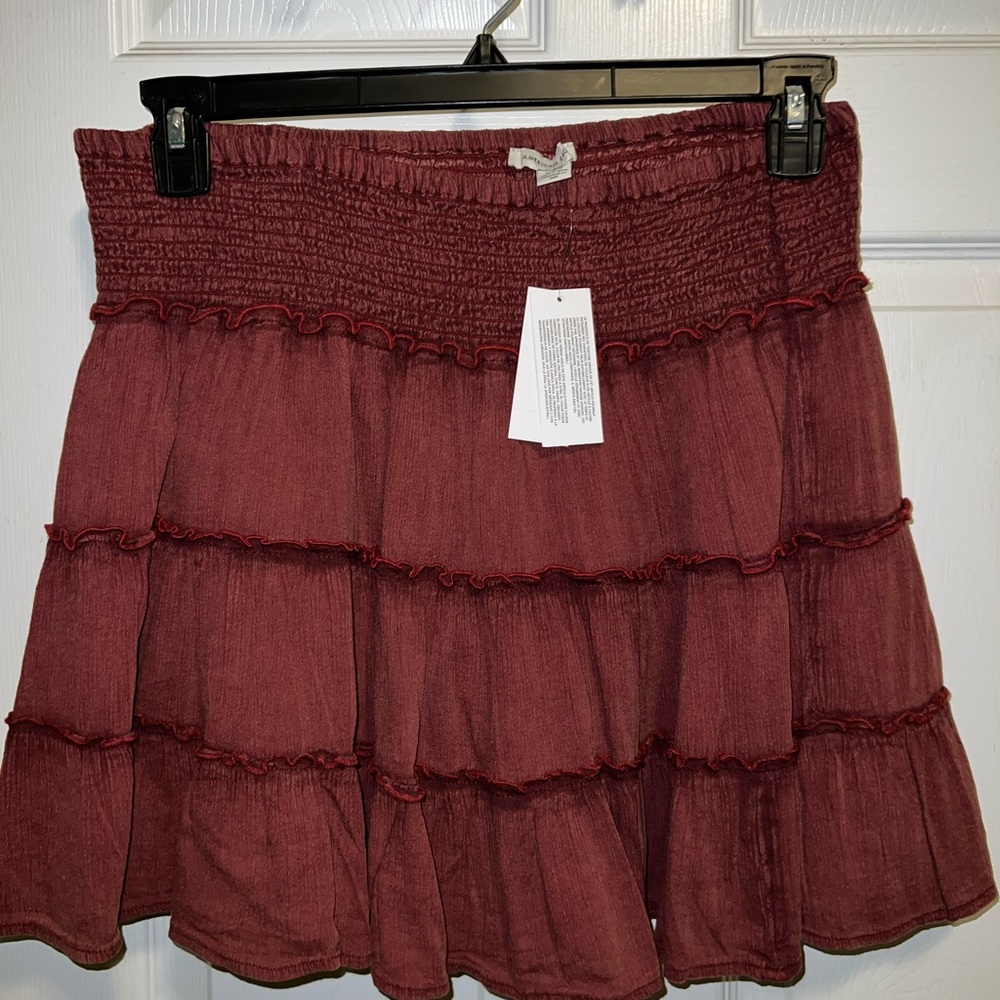 American Eagle skirt (burgundy)